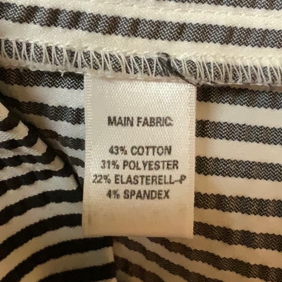 ST. JOHN Crop Pants - Picture 8 of 10